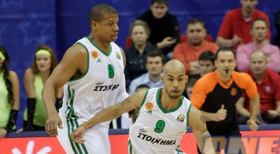 דייויד לוגאן ומייק באטיסט לא הסתדרו עם צסק&qout;א (GettyImages)