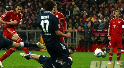 הכדור מפוצץ אחרי הבעיטה של ואן בויטן (GettyImages)