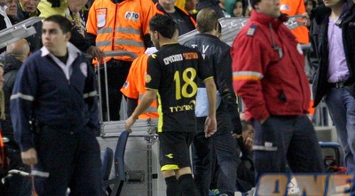 אבי ריקן יורד מהמגרש (משה חרמון)