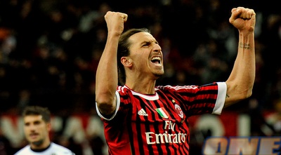 זלאטן חוגג מול סיינה (GettyImages)