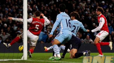 דוד סילבה דוחק את שער היתרון (GettyImages)