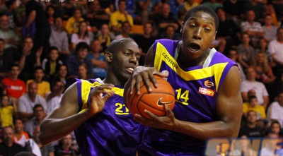 טזמין מיצ´ל ובריאנט דאנסטון. הכנה אחרונה לפלייאוף (יוסי ציפקיס) טזמין מיצ´ל ובריאנט דאנסטון. הכנה אחרונה לפלייאוף (יוסי ציפקיס)