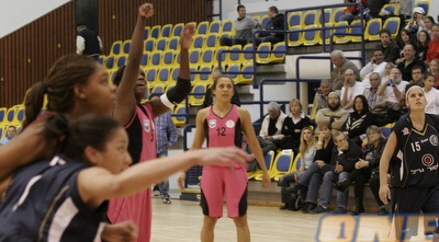 שריל בייקר. ניצחון חשוב לקבוצה במאבקי התחתית