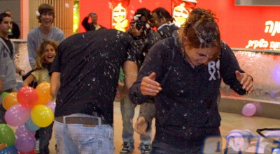 קורזיץ ומשיח רטובים משמפניה (משה חרמון)