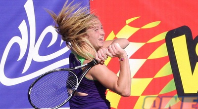 יוליה גלושקו. לפחות בזוגות (משה חרמון) יוליה גלושקו. לפחות בזוגות (משה חרמון)