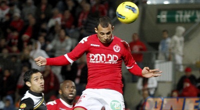 עומר דמארי מכניע את איינוגבה (יוסי ציפקיס) עומר דמארי מכניע את איינוגבה (יוסי ציפקיס)