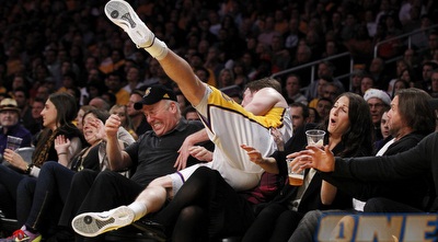 טרוי מרפי פוגש את הקהל מקרוב (רויטרס)