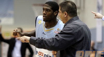 אשכנזי ורובינסון (יוסי ציפקיס)