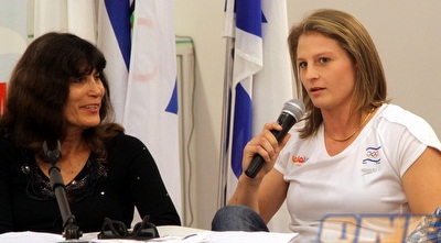 אליס שלזינגר ואסתר רוט שחמורוב (איתי ישראל)