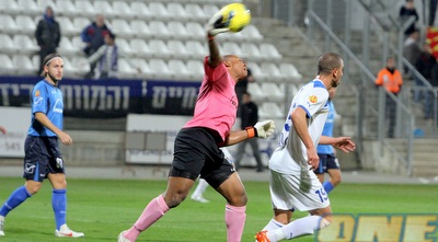 אג´ידה מוציא מתפרצת (יניב גונן)