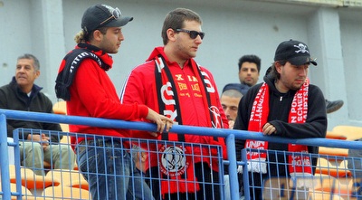 אוהדי רמת גן ביציע (יניב גונן)