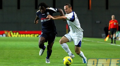 גיא צרפתי מול ג´סטיס וומפור (שי לוי)