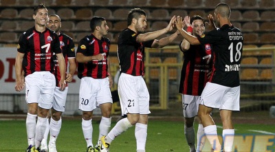 יובל אבידור ואושרי רואש באים לברך (יוסי ציפקיס)