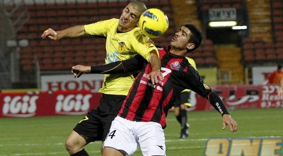 עאהד עזאם מול עמית בן שושן (יוסי ציפקיס)