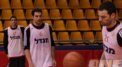 מזרחי, כדיר וקוקיה:  (גיא בן זיו)