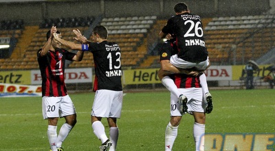 יוסי דורה חוגג עם ערן לוי וטרטצקי (יוסי ציפקיס)