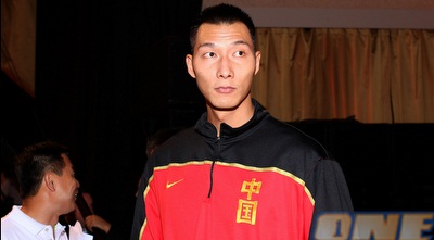 יי ג´יאנליאן במדי נבחרת סין (GettyImages)