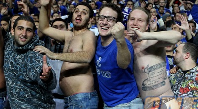 אוהדי הפועל פ&qout;ת. הקבוצה תיענש? (שי לוי)