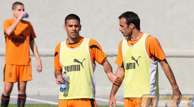 אדרי, ראלי ועגייב. בהרכב הכתום (שי לוי)