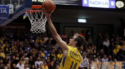 ג´ון שאייר בדרך לשתי נקודות (יוסי ציפקיס) ג´ון שאייר בדרך לשתי נקודות (יוסי ציפקיס)