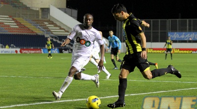 אבי ריקן מול פינאס (שי לוי)