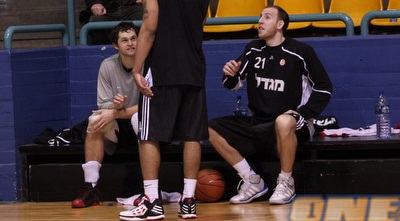 דן גרונפלד ולוק ג´קסון. האחרון לא יתלבש (גיא בן זיו)