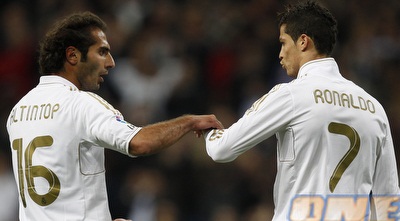 רונאלדו ספק חוגג עם אלטינטופ. לא בשבילו להבקיע אחרון (רויטרס) רונאלדו ספק חוגג עם אלטינטופ. לא בשבילו להבקיע אחרון (רויטרס)