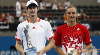 מארי ודולגופולוב. פתיחה טובה ל-2012 (רויטרס) מארי ודולגופולוב. פתיחה טובה ל-2012 (רויטרס)