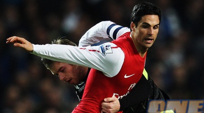 ארטטה מנסה להשתחרר מקלייטון (GettyImages)