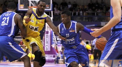 סקין חוסם לסקין (יוסי ציפקיס) סקין חוסם לסקין (יוסי ציפקיס)