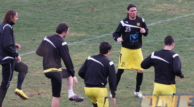 דריו פרננדס באימון עם פילאבסקי ונייקו (גיא בן זיו) דריו פרננדס באימון עם פילאבסקי ונייקו (גיא בן זיו)