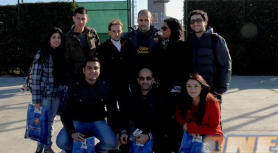 תמונה למזכרת עם פפ גוארדיולה (מוחמד אל-חאג&acute;) (ONE)