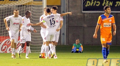 דני פרדה חוגג עם חבריו (איתי ישראל) דני פרדה חוגג עם חבריו (איתי ישראל)