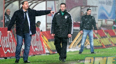 דורה ובן שמעון בגשם (עמית מצפה) דורה ובן שמעון בגשם (עמית מצפה)