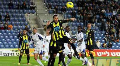 דריו פרננדס נוגח (שי לוי)