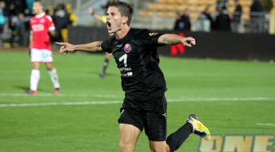 סטפן דנקוביץ´ פורש כנפיים. בינתיים לא ממריא (משה חרמון) סטפן דנקוביץ´ פורש כנפיים. בינתיים לא ממריא (משה חרמון)