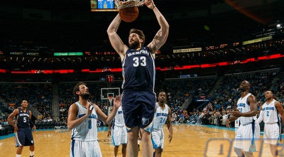 גאסול מטביע את באלינלי (GettyImages) גאסול מטביע את באלינלי (GettyImages)