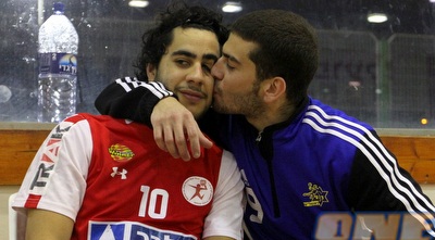 האחים רוזנטל מרוצים. מי יהיה ככה גם בסוף רבע הגמר?  (שי לוי)