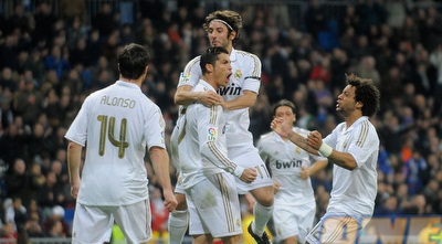 שחקני ריאל חוגגים עם רונאלדו (GettyImages) שחקני ריאל חוגגים עם רונאלדו (GettyImages)