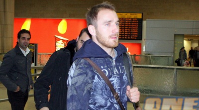 דניאל ססארץ´ צועד בנתב&qout;ג (משה חרמון)