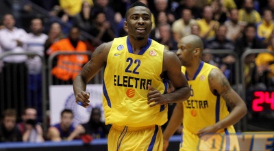 לנגפורד מבסוט. הגורם המשמעותי בניצחון של מכבי ת&qout;א (יוסי ציפקיס)