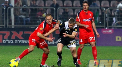 חאלד חלאילה נאבק בקסטוטיס איבסקיביצ´יוס (שי לוי)