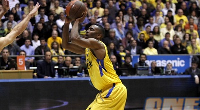 לנגפורד זורק (יוסי ציפקיס)