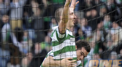 סקוט בראון חוגג עם סלטיק (רויטרס)