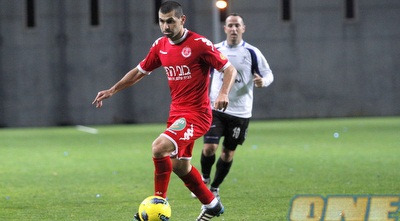 סלים טועמה לפני גיא צרפתי (יוסי ציפקיס)