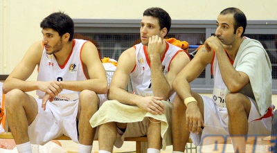 שחקני נס ציונה נותרו מאוכזבים (משה חרמון) שחקני נס ציונה נותרו מאוכזבים (משה חרמון)