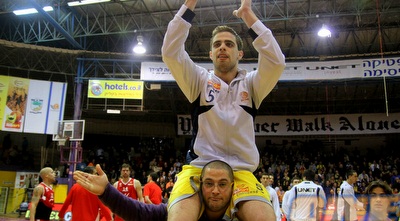 שון דניאל (יניב גונן)