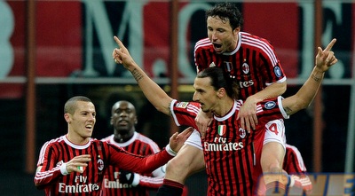 זלאטן איברהימוביץ´ חוגג את השער הנהדר שכבש (GettyImages) זלאטן איברהימוביץ´ חוגג את השער הנהדר שכבש (GettyImages)