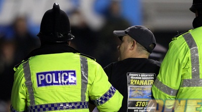 ג´ון פולי מפונה מכר הדשא (GettyImages) ג´ון פולי מפונה מכר הדשא (GettyImages)