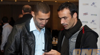 עומר גולן מתעדכן מכפיר אדרי (יוסי ציפקיס)